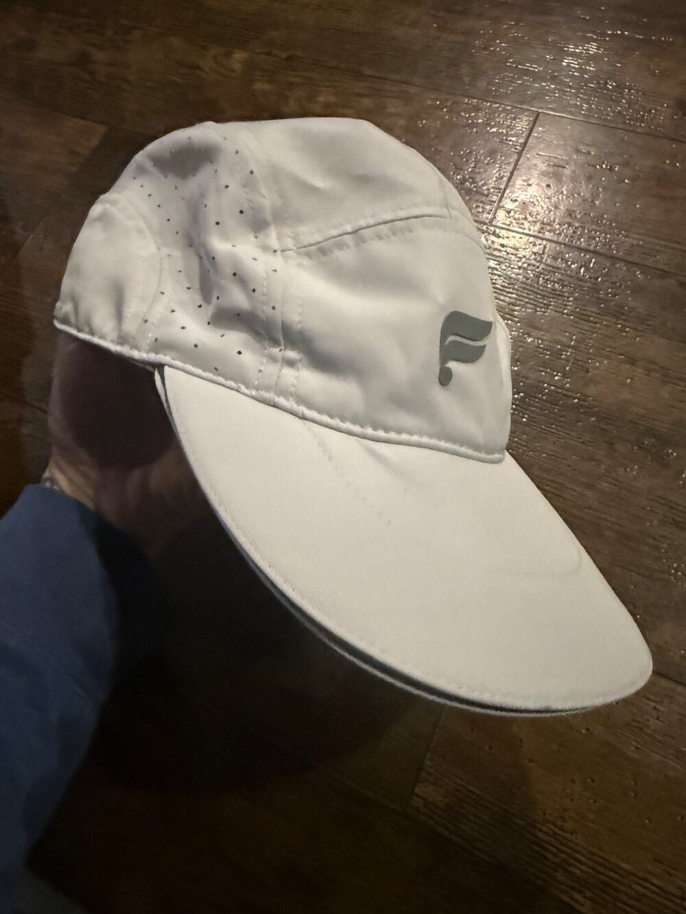 Fabletics Active Hat Strap Back Panel Soft Grey White Lightweight Athletic Cap